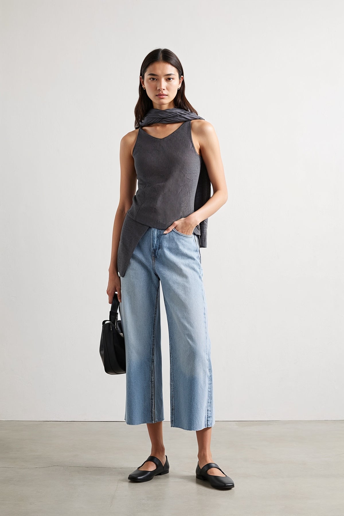 Light Wash Relaxed Jeans-2